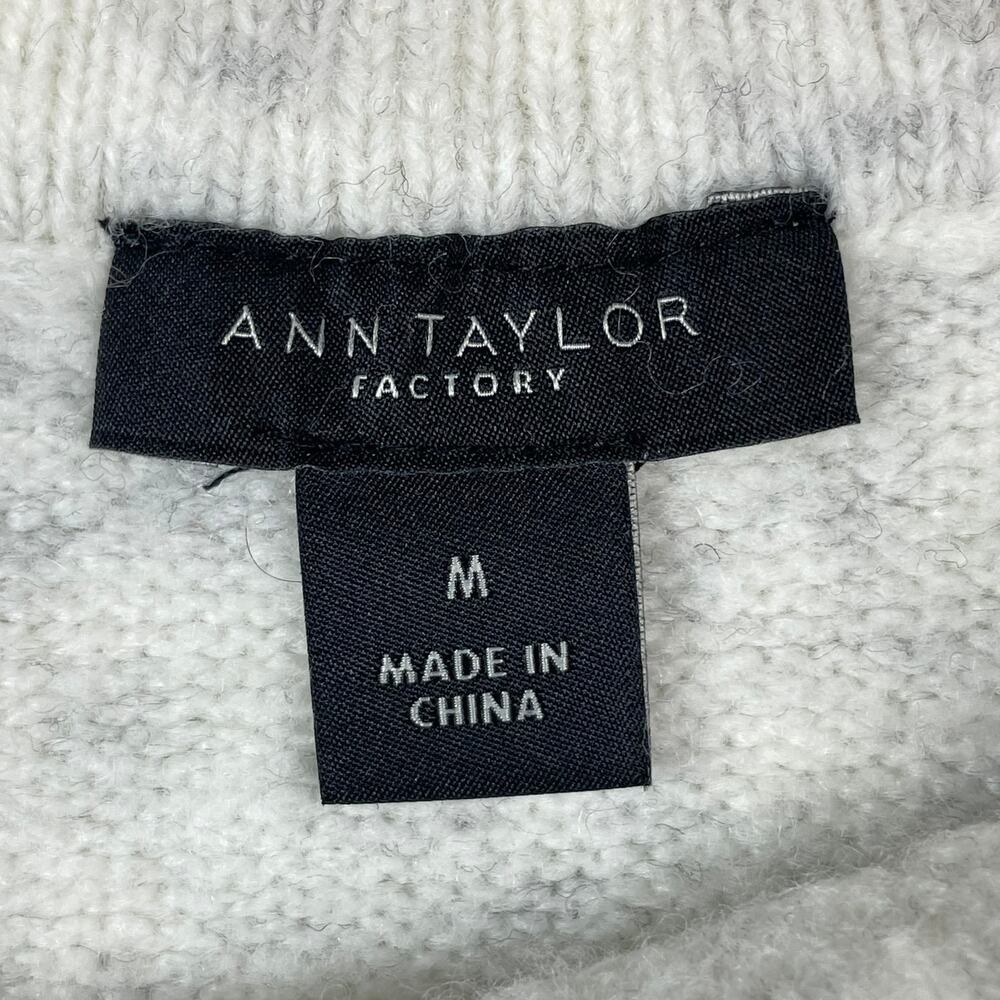 Ann Taylor Women's Oatmeal Cream Soft Off the Shoulder Sweater Size M Old Money - Picture 3 of 6